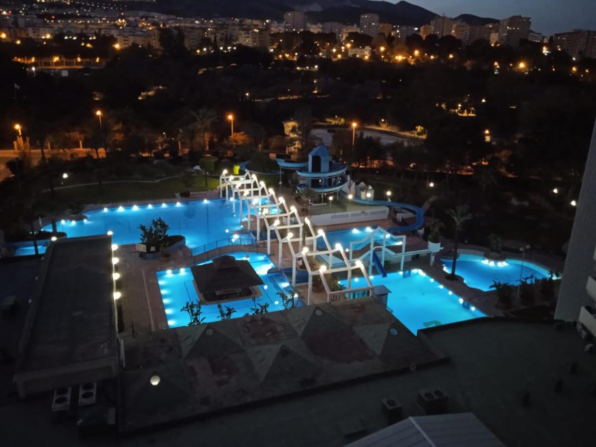 Apartamentos Benalbeach ベナルマデナ エクステリア 写真