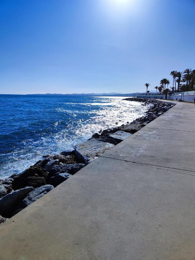 Apartamentos Benalbeach ベナルマデナ エクステリア 写真