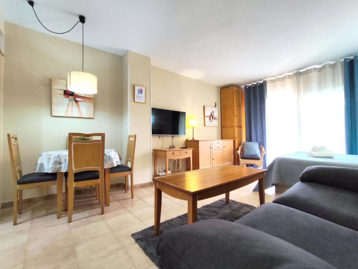 Apartamentos Benalbeach ベナルマデナ エクステリア 写真