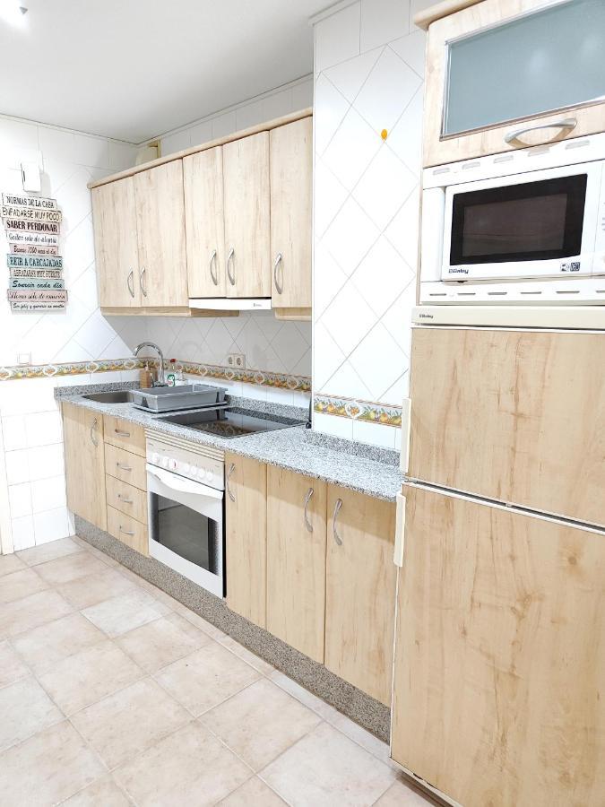Apartamentos Benalbeach ベナルマデナ エクステリア 写真