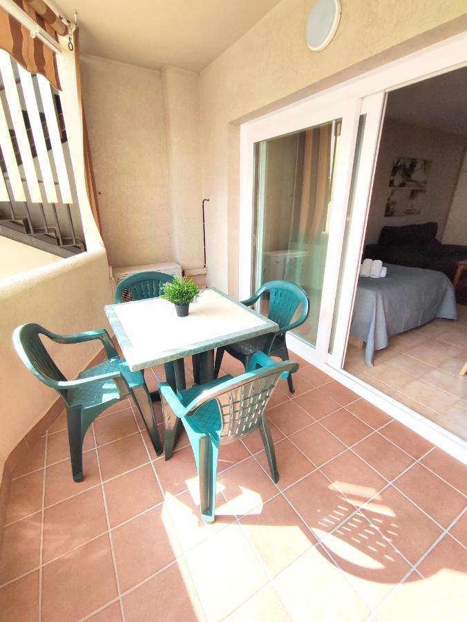Apartamentos Benalbeach ベナルマデナ エクステリア 写真