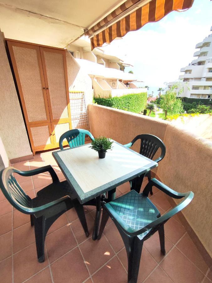 Apartamentos Benalbeach ベナルマデナ エクステリア 写真