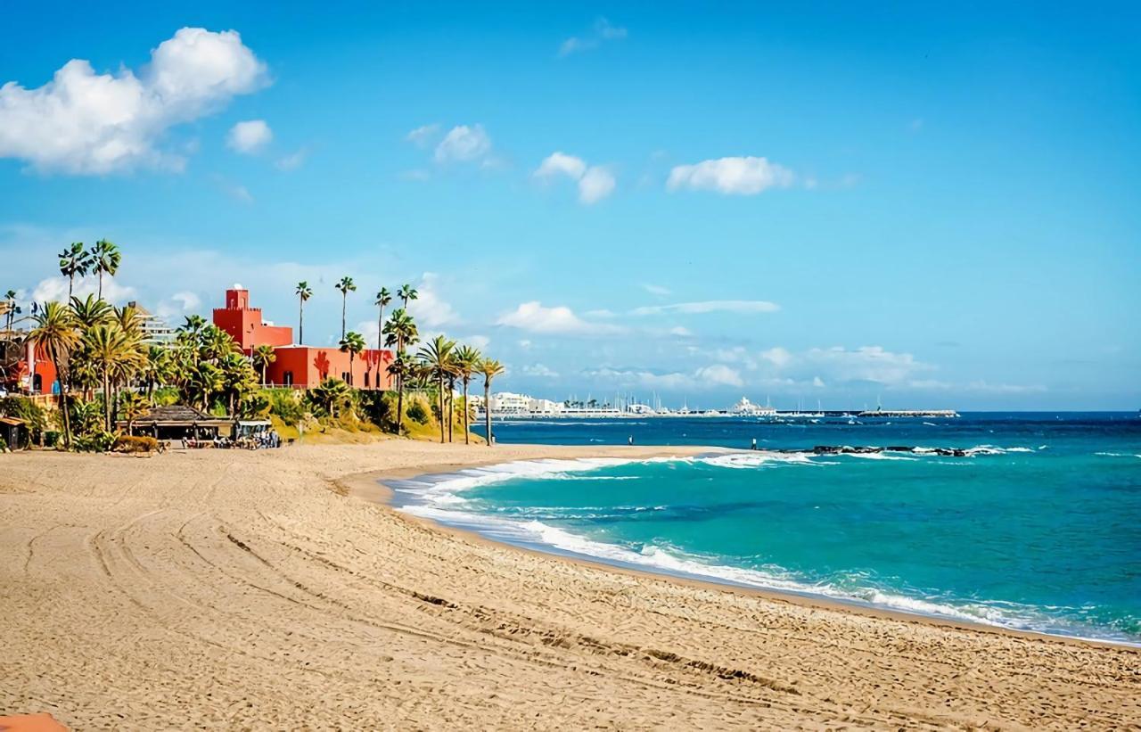 Apartamentos Benalbeach ベナルマデナ エクステリア 写真