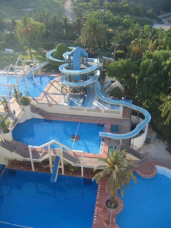 Apartamentos Benalbeach ベナルマデナ エクステリア 写真