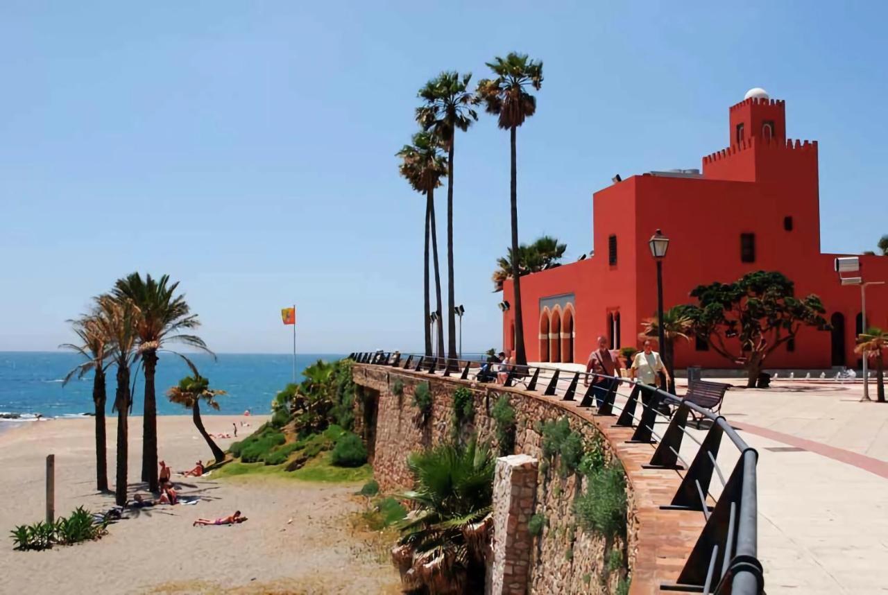 Apartamentos Benalbeach ベナルマデナ エクステリア 写真